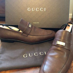 Gucci Brown Leather Nameplate Loafers Size 10